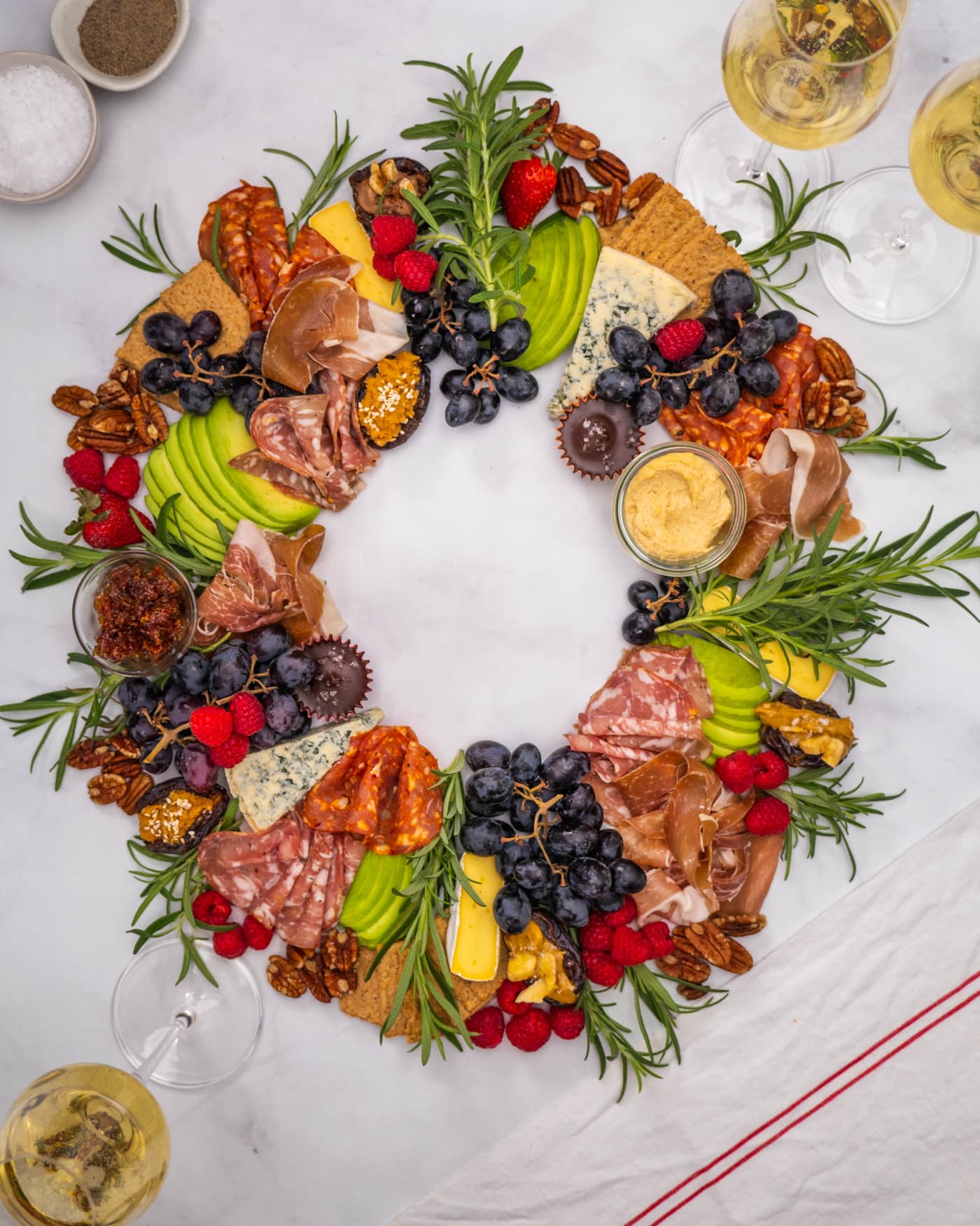 Christmas Platter Wreath