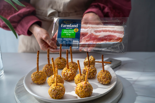 Bacon and nut cheese balls