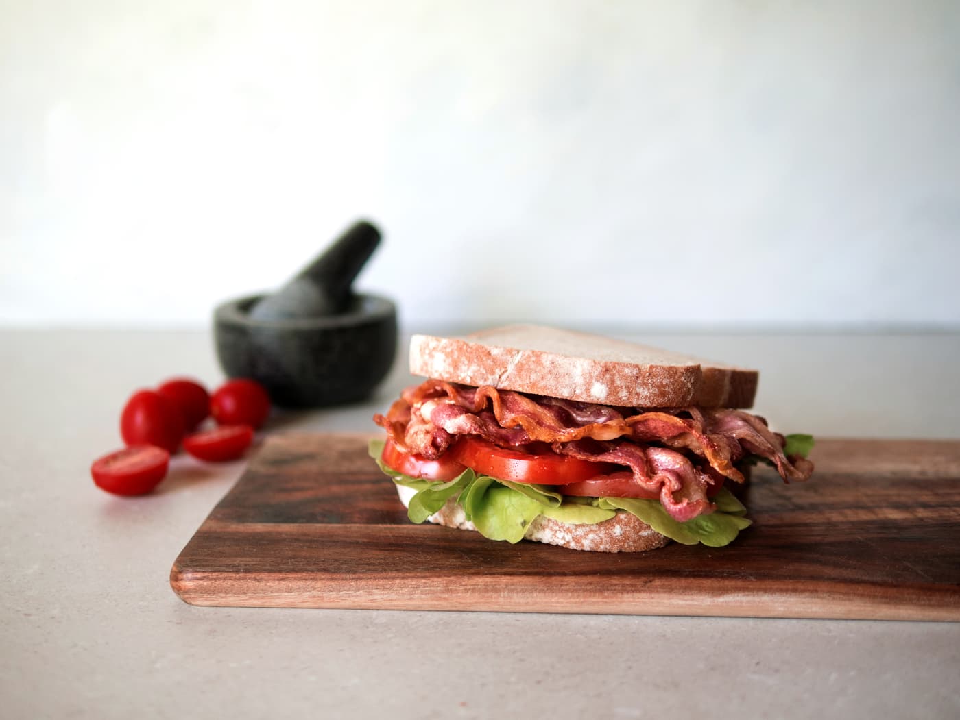 KIWIS VOTE LETTUCE & AVOCADO AS THE NATION’S FAVOURITE SANDWICH FILLINGS  (ON MULTIGRAIN BREAD WITH THE CRUSTS PLEASE)